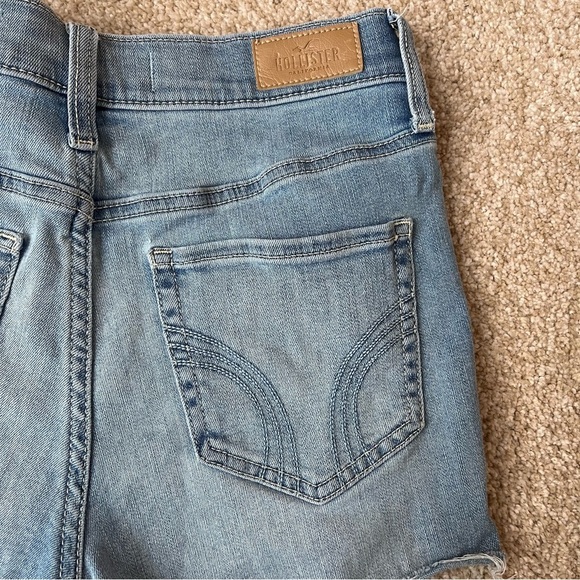 Hollister High Rise Short 3" Soft Stretch Distressed Jean Shorts Size 27 - Picture 7 of 9